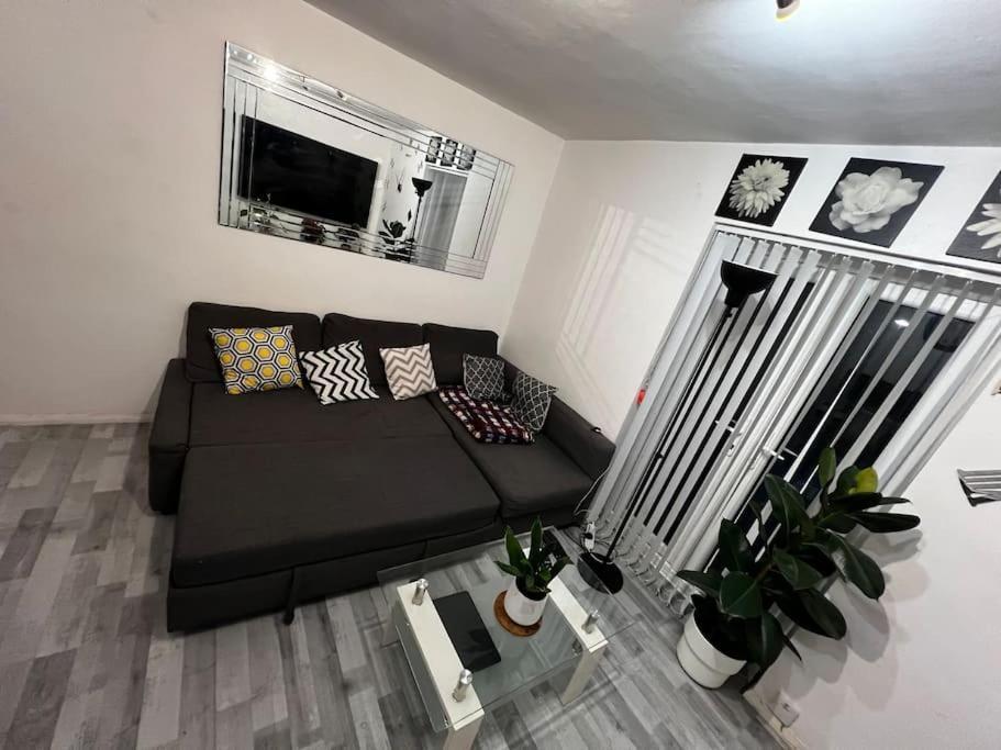 1-Bed Flat With Fast Wi-Fi In Prime Location 15Mins From Central Londres Extérieur photo