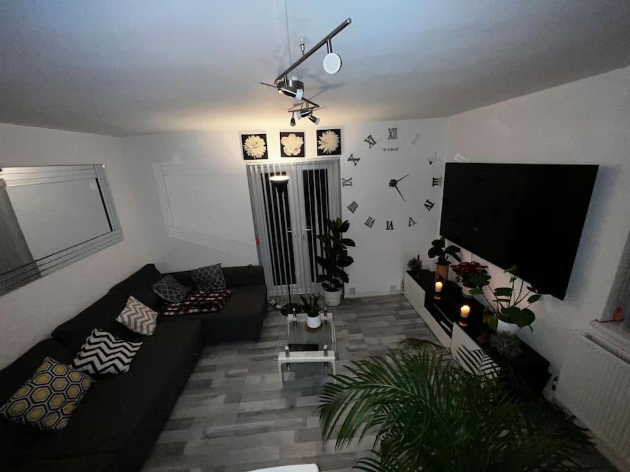 1-Bed Flat With Fast Wi-Fi In Prime Location 15Mins From Central Londres Extérieur photo