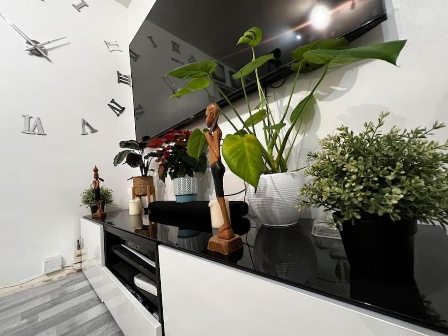 1-Bed Flat With Fast Wi-Fi In Prime Location 15Mins From Central Londres Extérieur photo